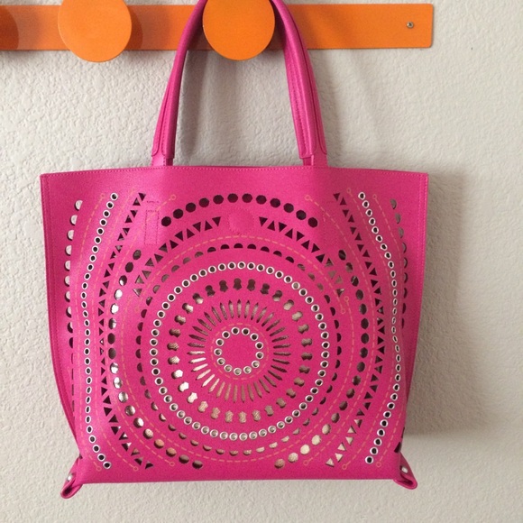 Chinese Laundry Handbags - Chinese Laundry large tote bag